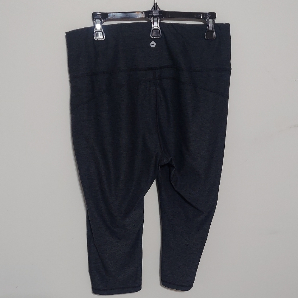Avia Dark Gray Heathered Capri Leggings Women’s Size Large Mid-Calf Crop Active - Picture 4 of 7
